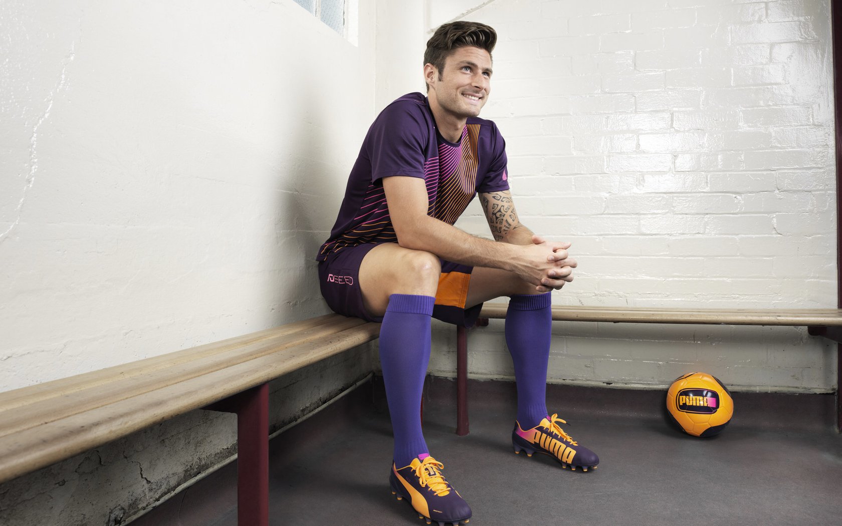 开云体育官网-北京冬训营开营，青少年滑雪热情高涨，全国青少年滑雪冬令营